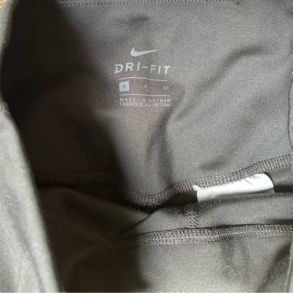 Size small Nike biker shorts - Picture 3 of 5